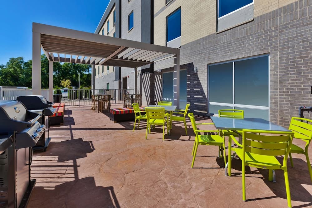 Home2 Suites by Hilton Grand Blanc Flint gallery photo in Grand Blanc, MI — image 14