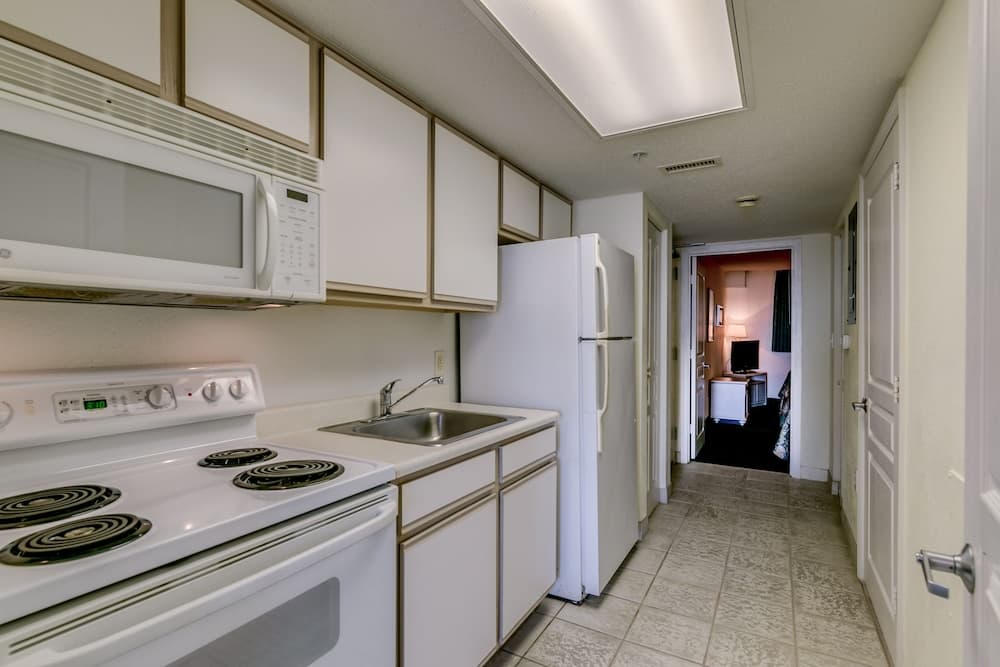 Bay Watch Resort - by Vacasa gallery photo in Myrtle Beach, SC — image 17