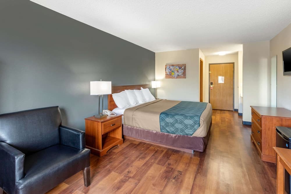 Econo Lodge Longmont East gallery photo in Longmont, CO — image 23