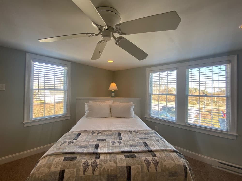 Beach Breeze Inn gallery photo in Falmouth, MA — image 50