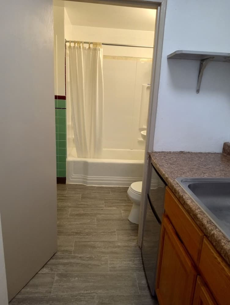 Motel Express property views in Everett, WA — gallery photo 3