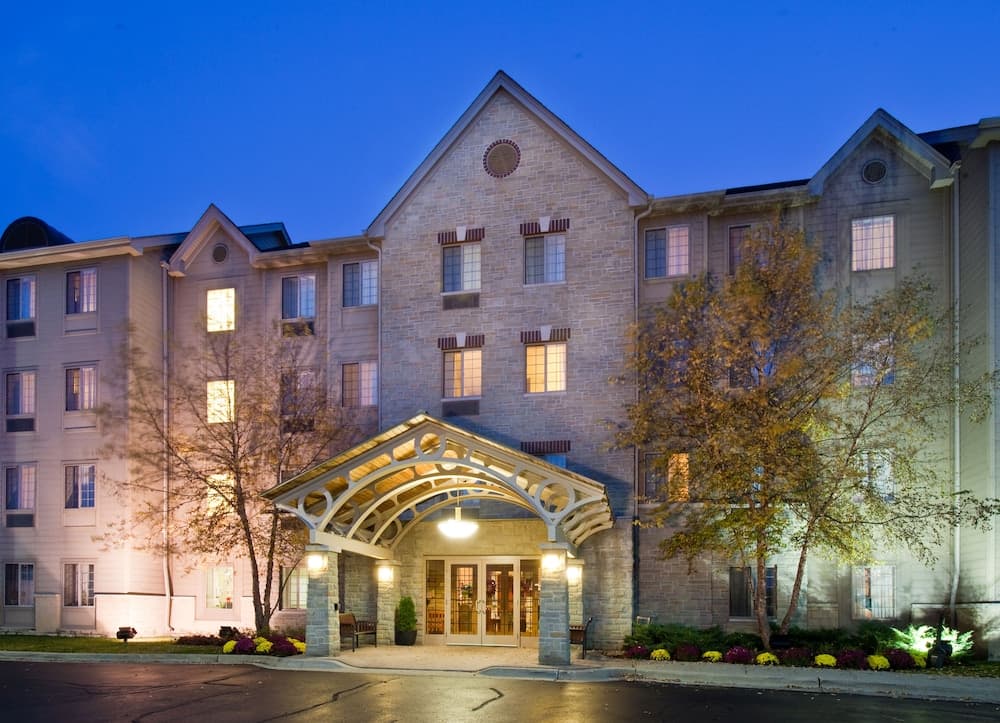 Staybridge Suites Chicago-Oakbrook Terrace by IHG featured exterior or lobby in Villa Park, IL — similar hotel