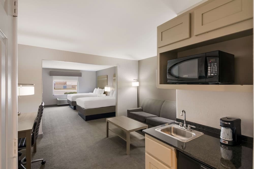 Best Western Plus Killeen/Fort Cavazos Hotel & Suites gallery photo in Killeen, TX — image 20