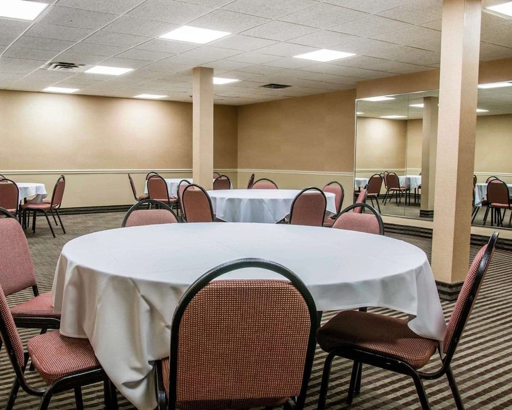Wingate by Wyndham Livonia gallery photo in Livonia, MI — image 41