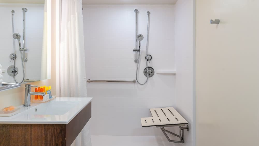 Holiday Inn Resort Panama City Beach by IHG gallery photo in Panama City Beach, FL — image 97