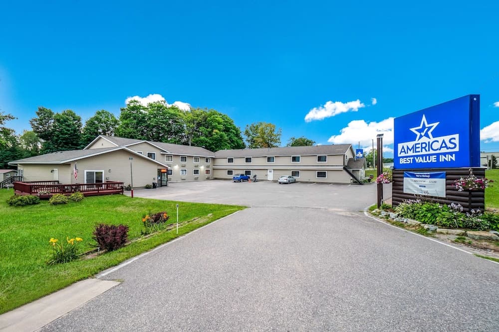 Americas Best Value Inn Marquette featured exterior or lobby in Marquette, MI — similar hotel