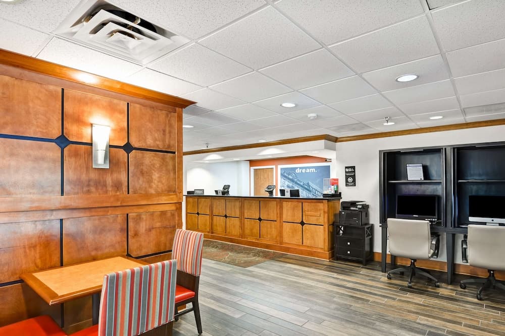 Hampton Inn Memphis-Poplar property views in Memphis, TN — gallery photo 3