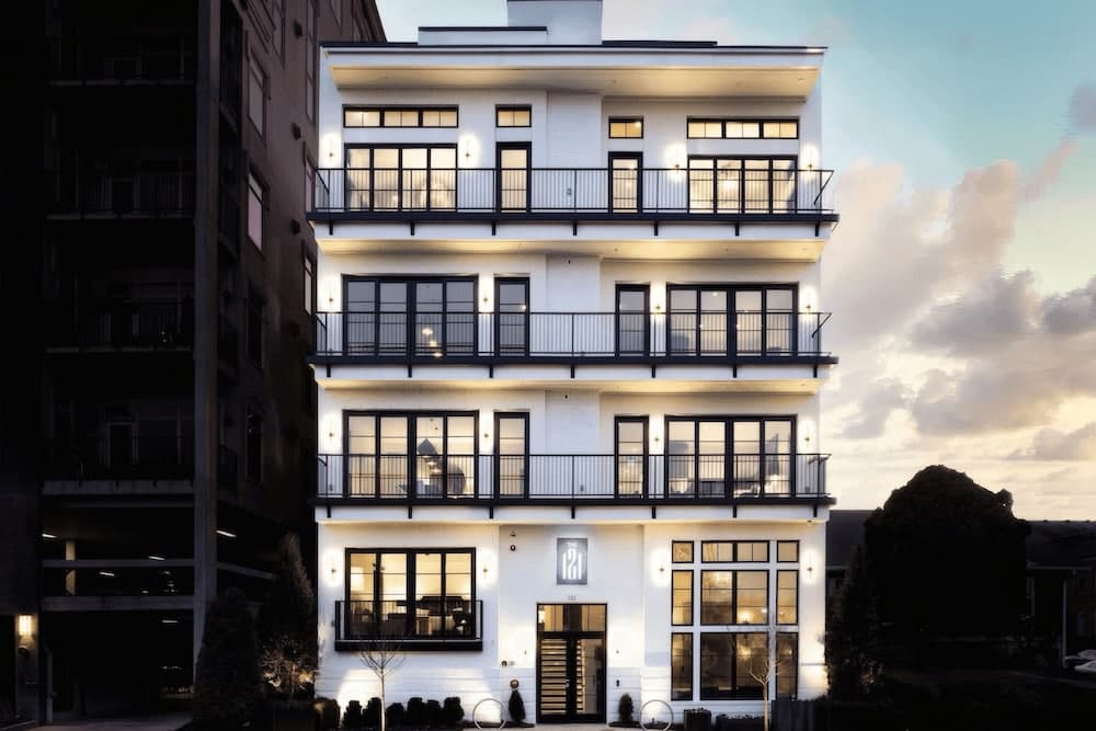 121 Hotel Buyout by Avantstay Buyout of 121 Hotel w/ Living Areas & Meeting Room! Sleeps 58 featured exterior or lobby in Nashville, TN — similar hotel