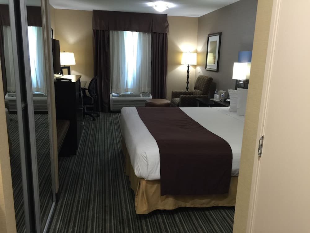 Best Western Brentwood Inn gallery photo in Brentwood, CA — image 12