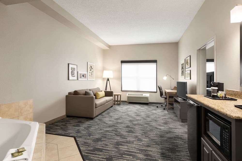 Country Inn & Suites by Radisson, Boise West - Meridian gallery photo in Meridian, ID — image 17