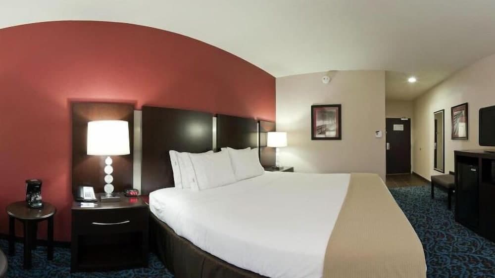 Holiday Inn Express Hotel & Suites New Philadelphia by IHG interior in New Philadelphia, OH — gallery photo 2