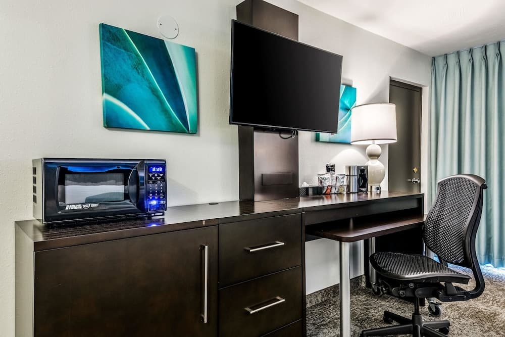 Oasis Hotel and Conv Center, an Ascend Collection Hotel gallery photo in Springfield, MO — image 32