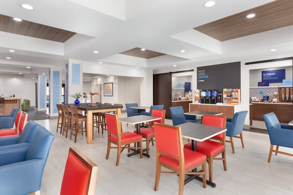 Holiday Inn Express Hotel & Suites Merced by IHG gallery photo in Merced, CA — image 49