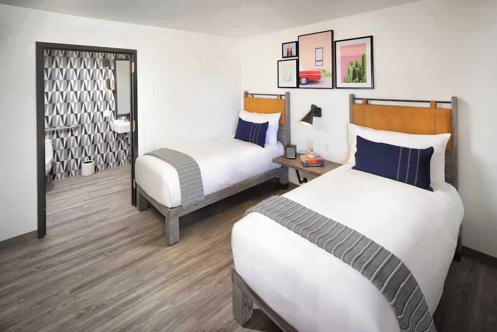 voco The Tuxon by IHG interior in Tucson, AZ — gallery photo 2