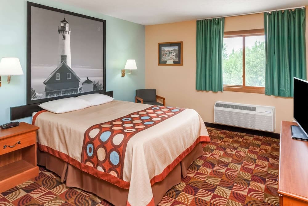 Super 8 by Wyndham Shipshewana gallery photo in Shipshewana, IN — image 12
