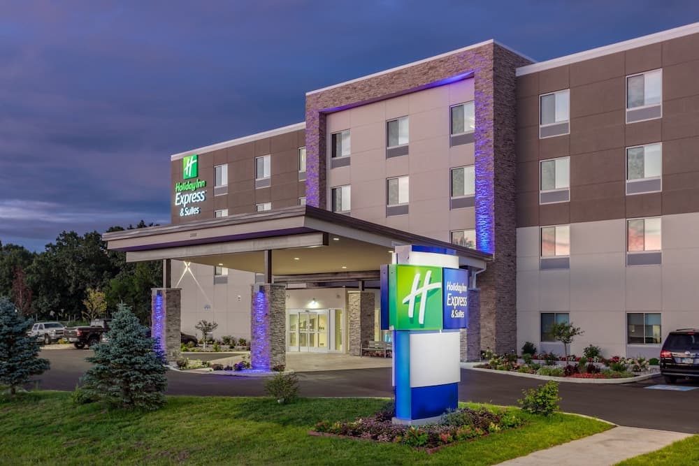Holiday Inn Express & Suites Elkhart North by IHG gallery photo in Elkhart, IN — image 20