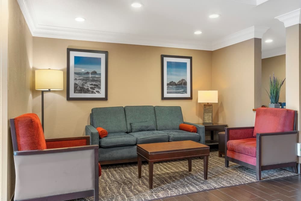 Comfort Inn Arcata - Humboldt Area property views in Arcata, CA — gallery photo 3