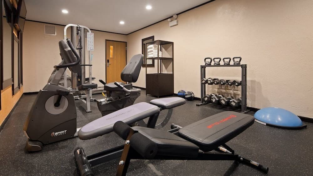 White Pines Inn & Suites gallery photo in Holland, MI — image 13
