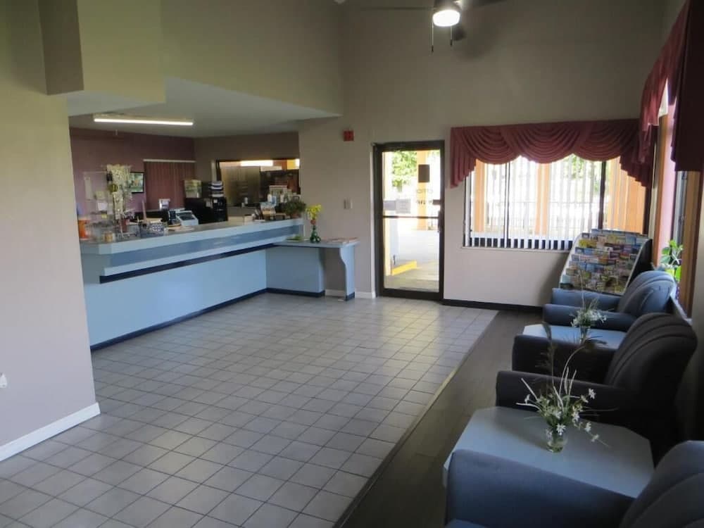 Budget Inn - Orlando property views in Orlando, FL — gallery photo 3