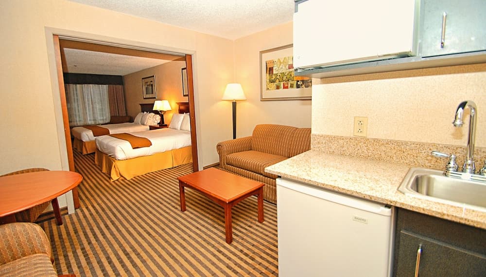 Kalamazoo Hotel and Suites gallery photo in Kalamazoo, MI — image 27