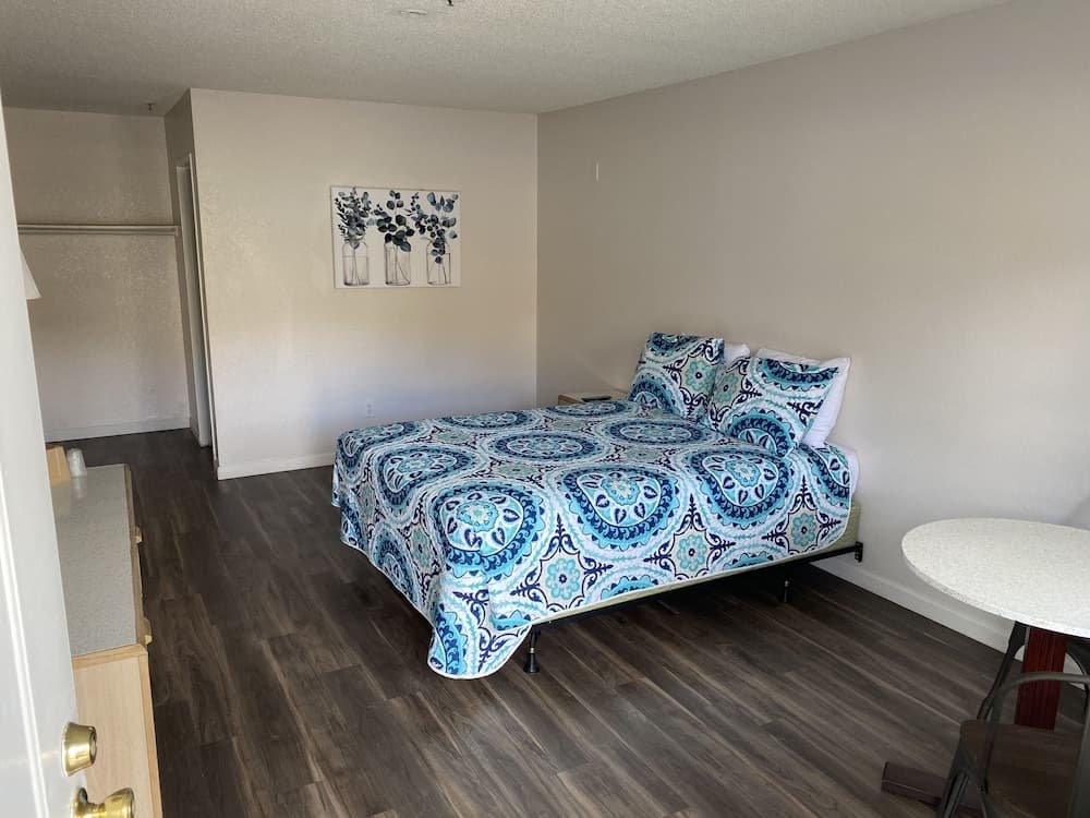 Circle Inn Motel property views in Jurupa Valley, CA — gallery photo 3