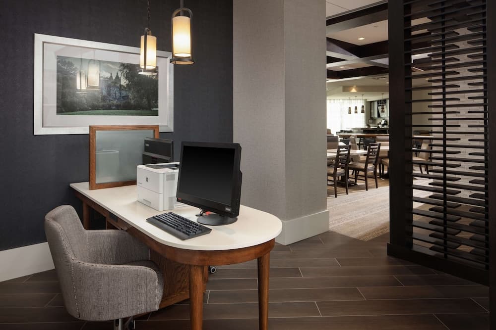 Homewood Suites by Hilton Teaneck Glenpointe gallery photo in Teaneck — image 35
