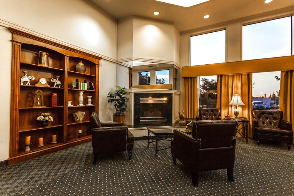 Baymont by Wyndham Bellingham property views in Bellingham, WA — gallery photo 3