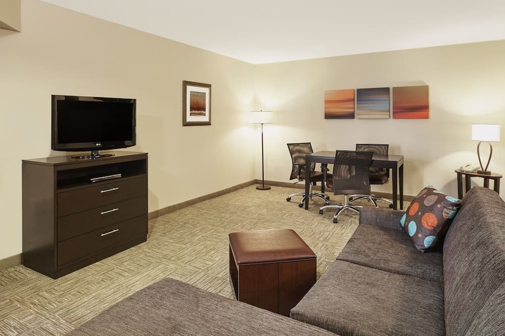Staybridge Suites Chicago - Glenview by IHG property views in Glenview, IL — gallery photo 3