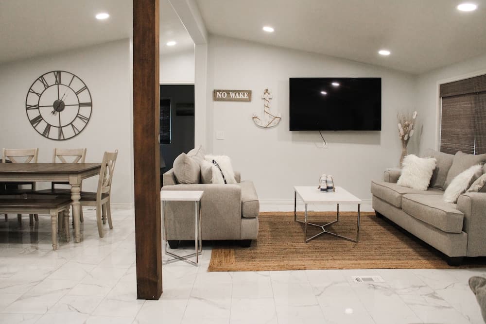 World Famous Fox Hollow Resort property views in Graham, TX — gallery photo 3