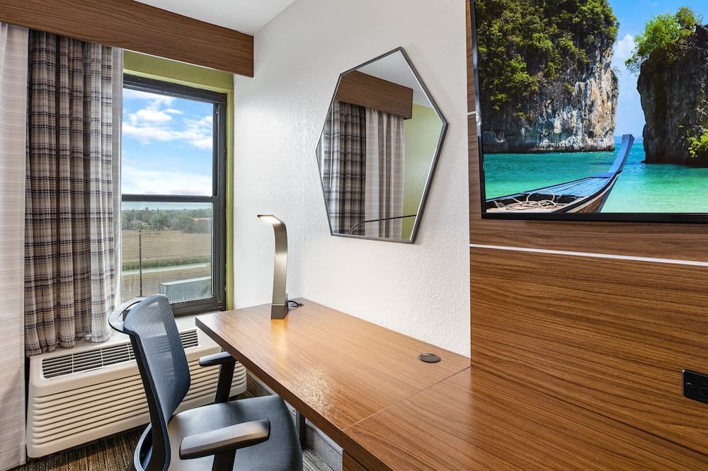 Holiday Inn Express Harlingen by IHG gallery photo in Harlingen, TX — image 36