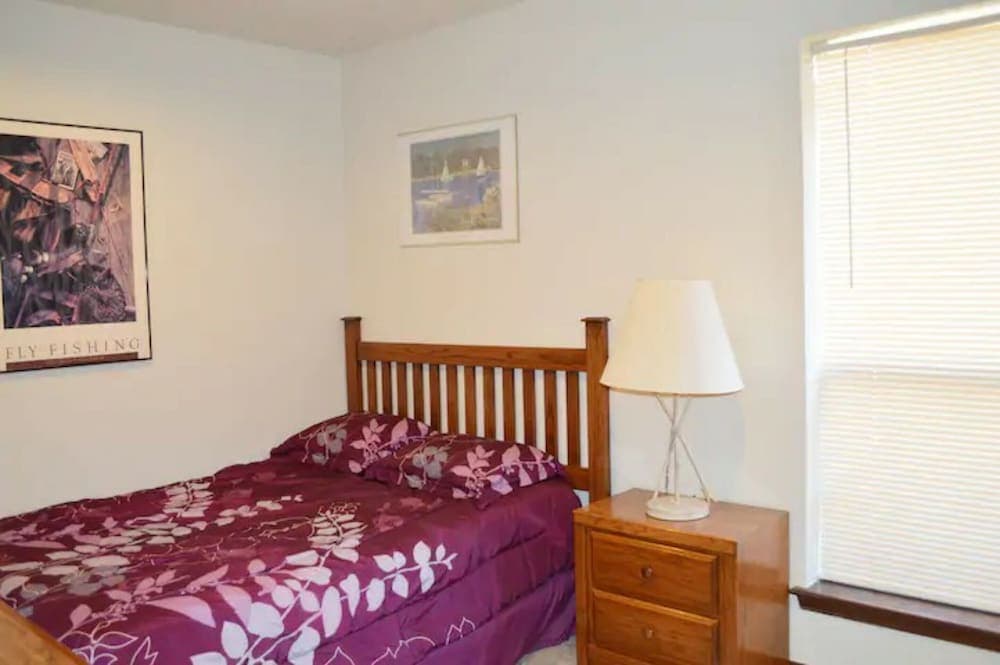 OU-2 Bedroom 1 bath next OU property views in Norman, OK — gallery photo 3
