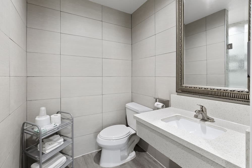 Le Blanc Inn & Suites gallery photo in El Monte, CA — image 48