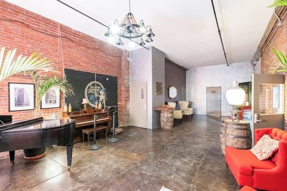 Three Rivers Inn at Jordan's Warehouse property views in St. Louis, MO — gallery photo 3