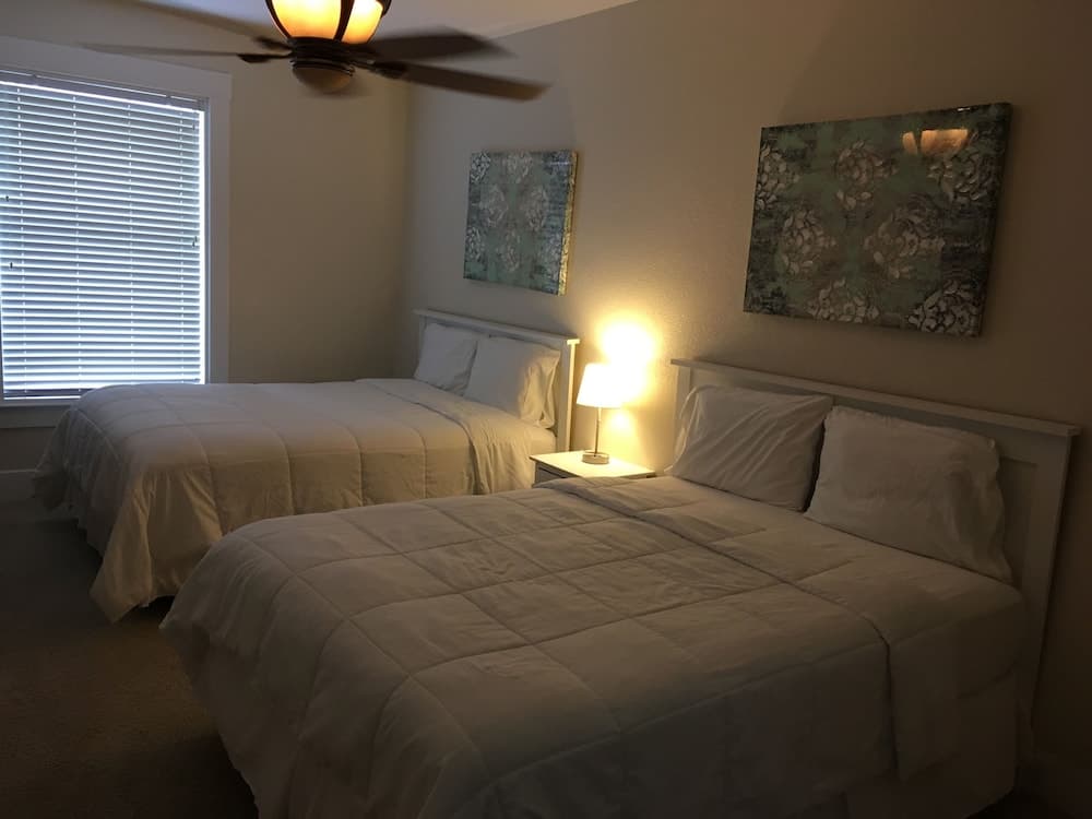 Hotel Burgess gallery photo in Reedley, CA — image 17
