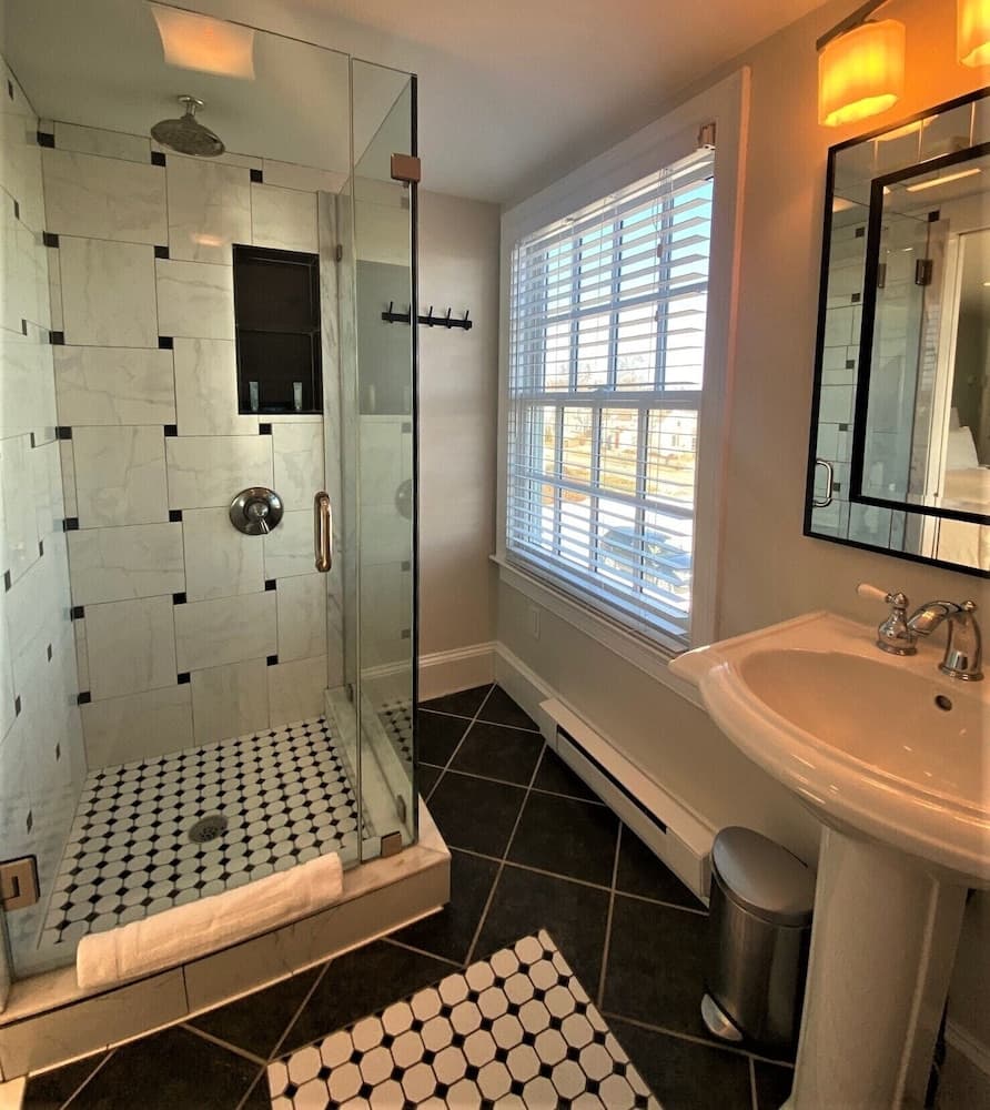 Beach Breeze Inn gallery photo in Falmouth, MA — image 90