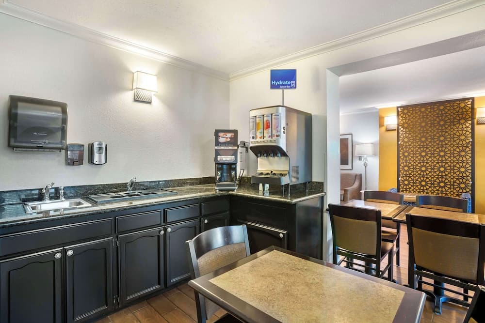 Best Western Clovis Cole gallery photo in Clovis, CA — image 15