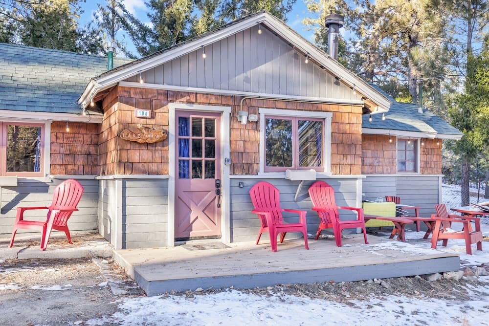 Shore Acres Lodge #452 featured exterior or lobby in Big Bear Lake, CA — similar hotel