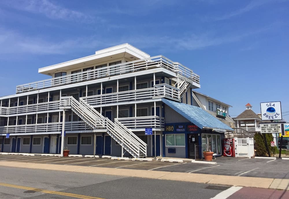 Sea Breeze Inn featured exterior or lobby in Ocean City, MD — similar hotel