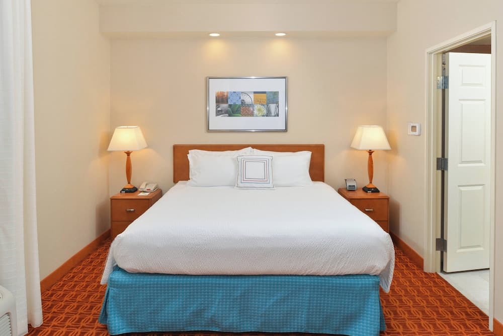 Fairfield Inn and Suites by Marriott Sacramento Elk Grove gallery photo in Elk Grove, CA — image 17