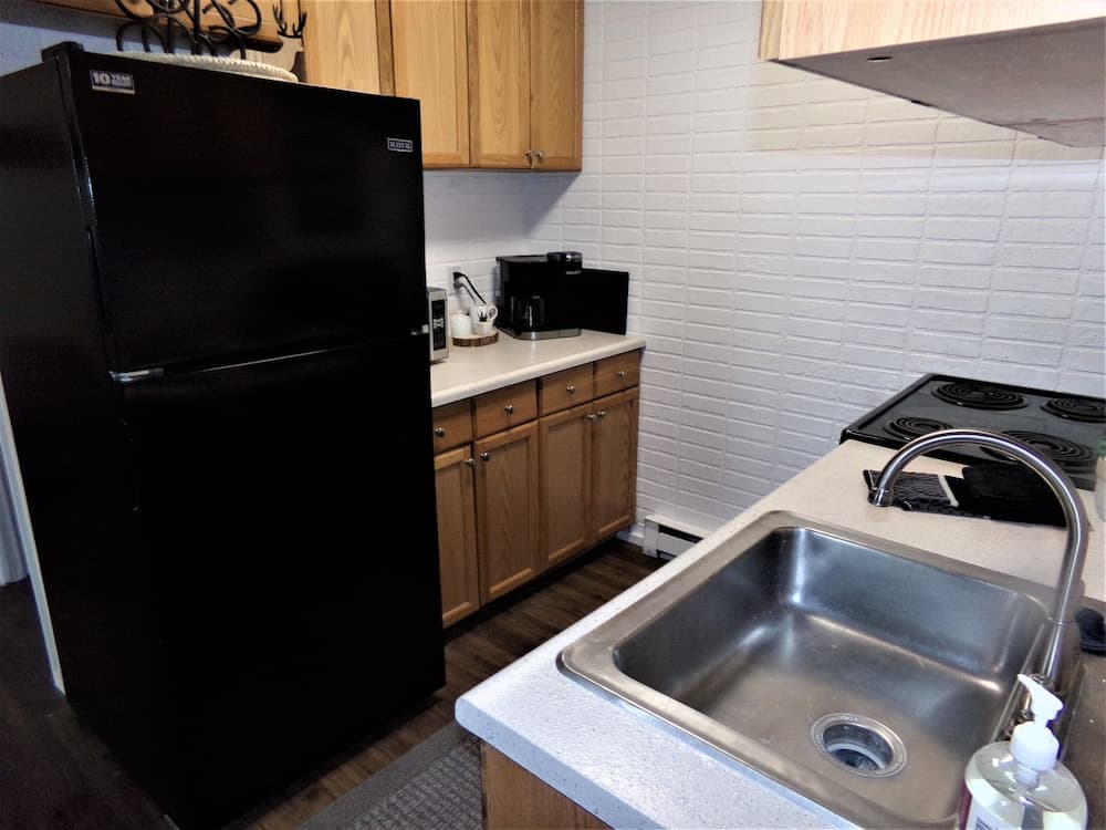 Blue River Condos 3 Bed 2 Bath interior in Breckenridge, CO — gallery photo 2