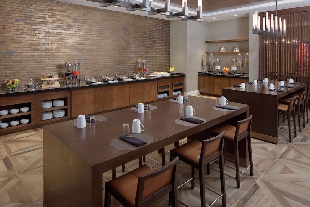 Nashville Airport Marriott property views in Nashville, TN — gallery photo 3