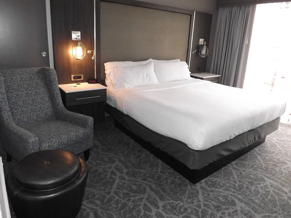 Holiday Inn Downtown Memphis by IHG property views in Memphis, TN — gallery photo 3