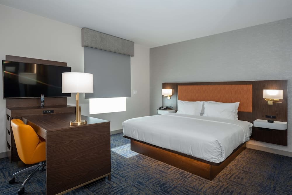 Hampton Inn & Suites Houston Sugar Land property views in Sugar Land, TX — gallery photo 3