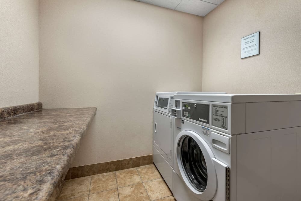Comfort Inn & Suites Warsaw near US-30 gallery photo in Warsaw, IN — image 24