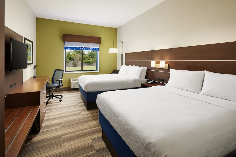 Holiday Inn Express Hotel & Suites Panama City-Tyndall by IHG gallery photo in Panama City, FL — image 9