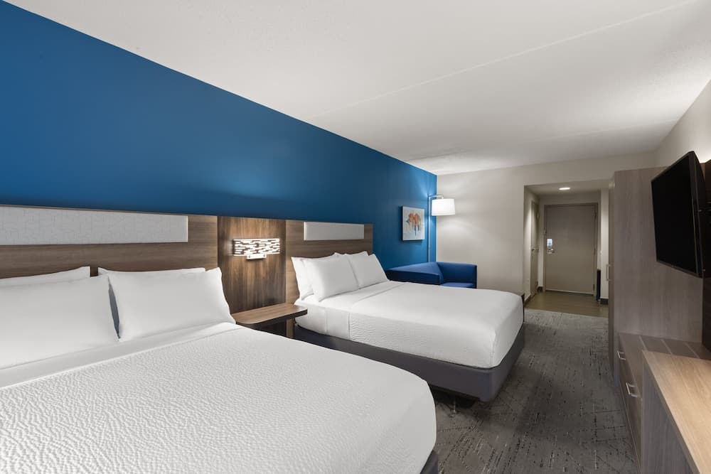 Holiday Inn Express Hotel & Suites Danbury - I-84 by IHG gallery photo in Danbury, CT — image 5