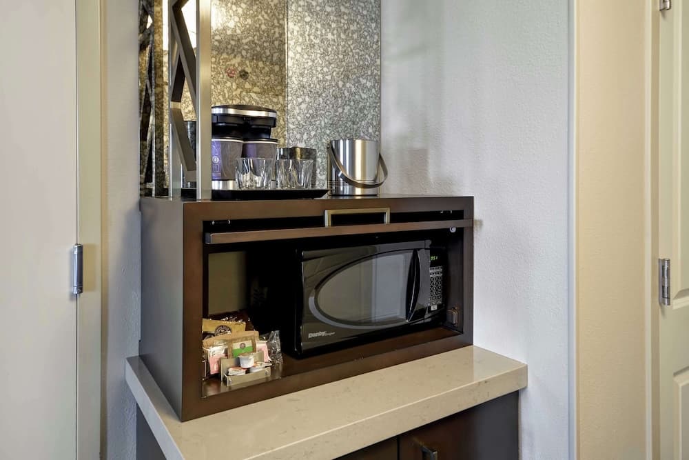 DoubleTree by Hilton Chicago Midway Airport gallery photo in Chicago, IL — image 32