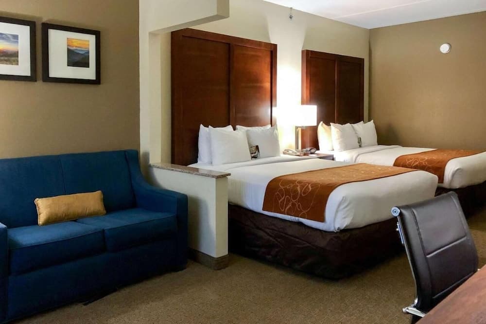 Vista Suites of Pigeon Forge interior in Pigeon Forge, TN — gallery photo 2