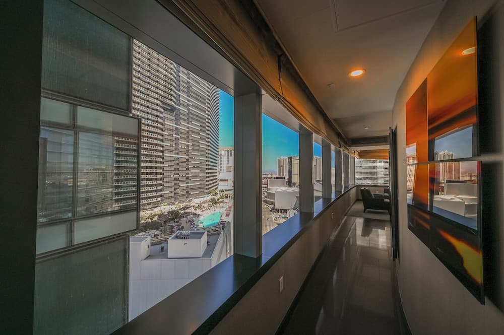 StripViewSuites at Vdara interior in Las Vegas, NV — gallery photo 2