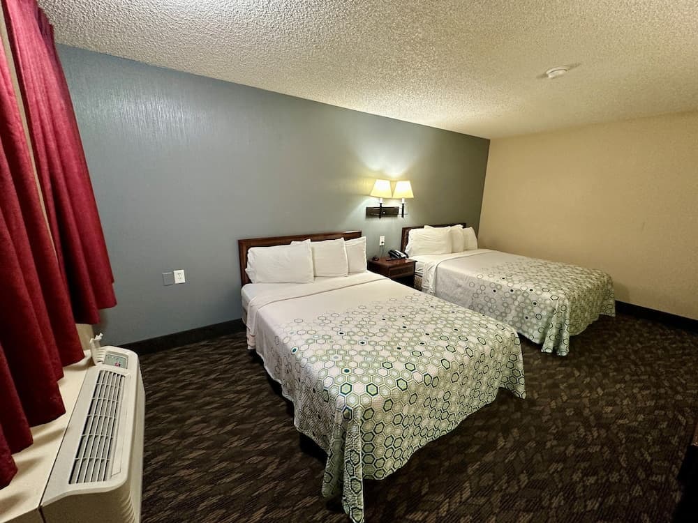 HomeTowne Studios by Red Roof Yuba City Bonanza – Marysville property views in Yuba City, CA — gallery photo 3
